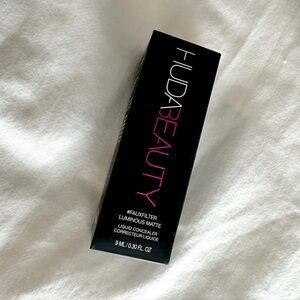 New Huda Beauty Matte Color Corrector
